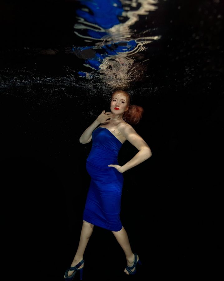 Подводная фотосессия для беременных.